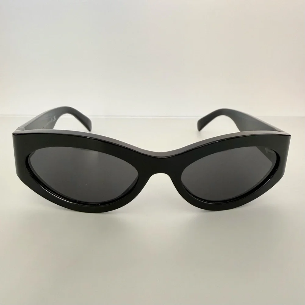 NEW!!! Celine black unisex sunglasses CL40288I 01A Authentic - Picture 3 of 8